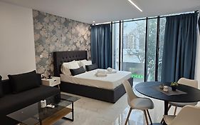 Nikis 20 Suites